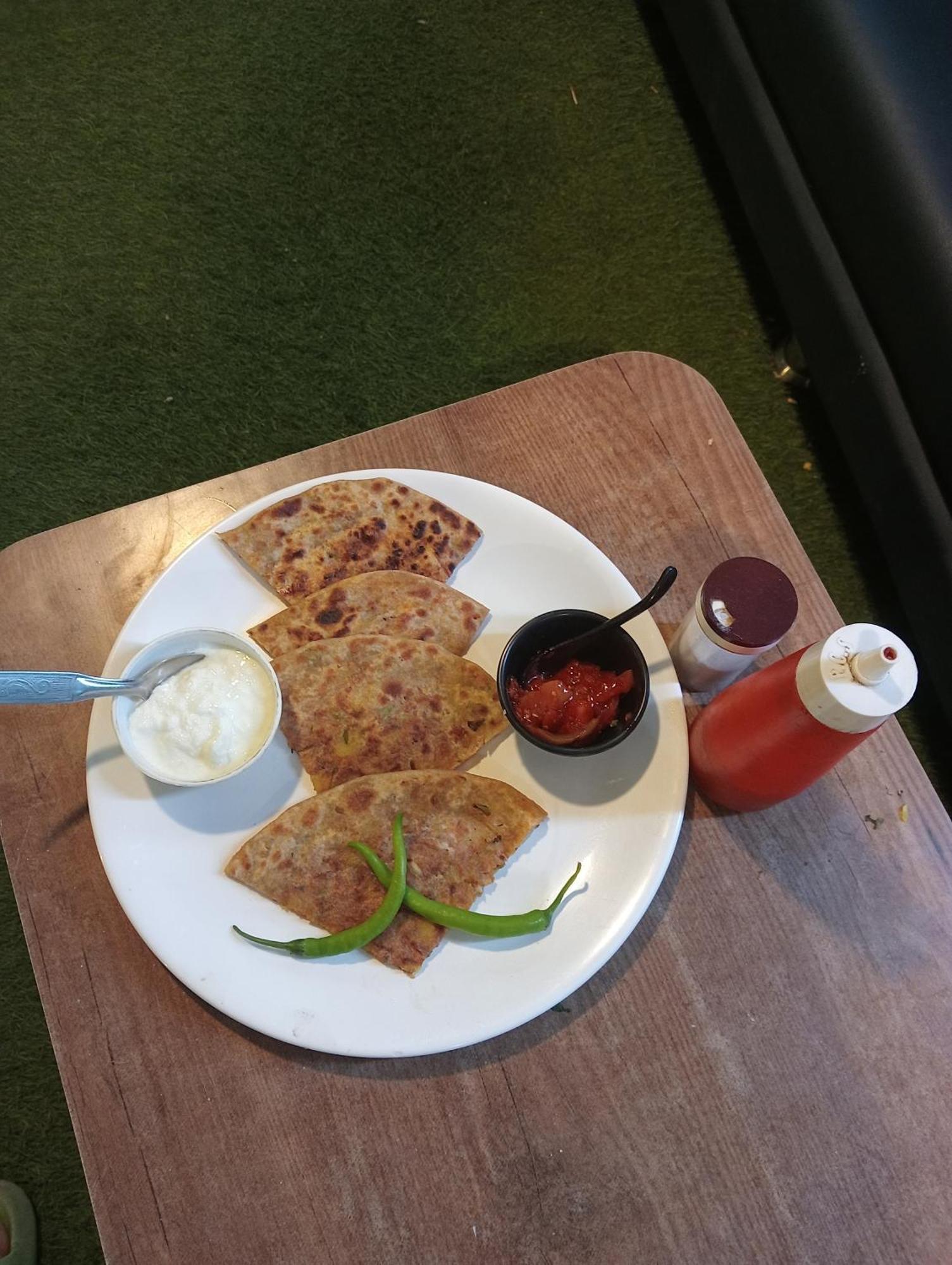 Hotel Avadh Palace, Subhash Bridge, Rto Circle, 아흐메다바드 외부 사진